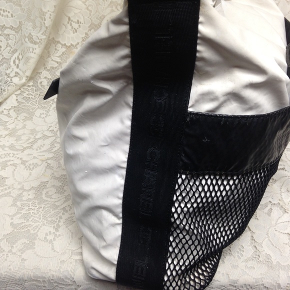 (SOLD) Chanel White-Black Large Weekend -Beach SBag-CB - Picture 5 of 16